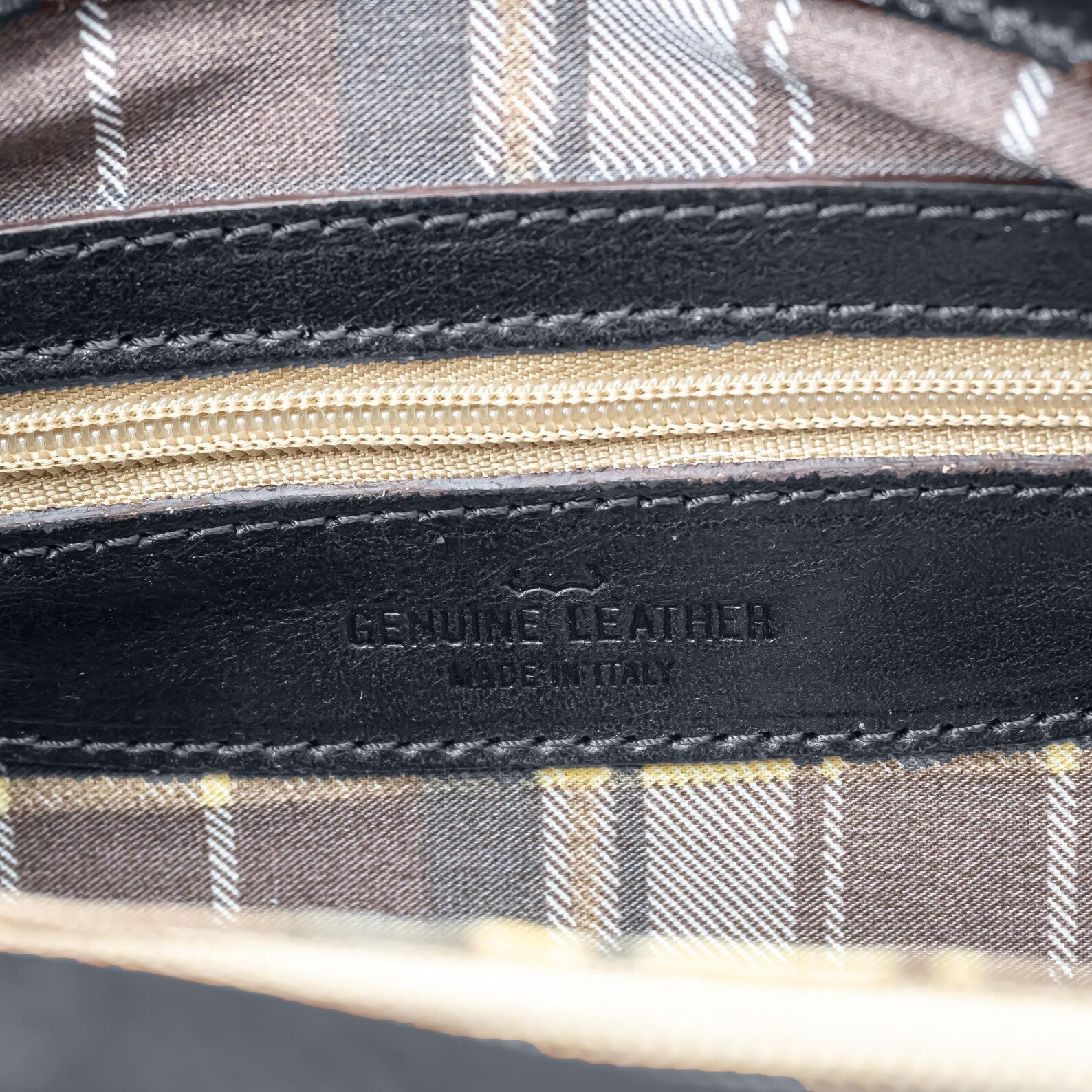 Italian Handmade Leather Bag for Women | Elegant Black Shoulder Bag From Florence, Made in Italy | Classic Top Handle Purse