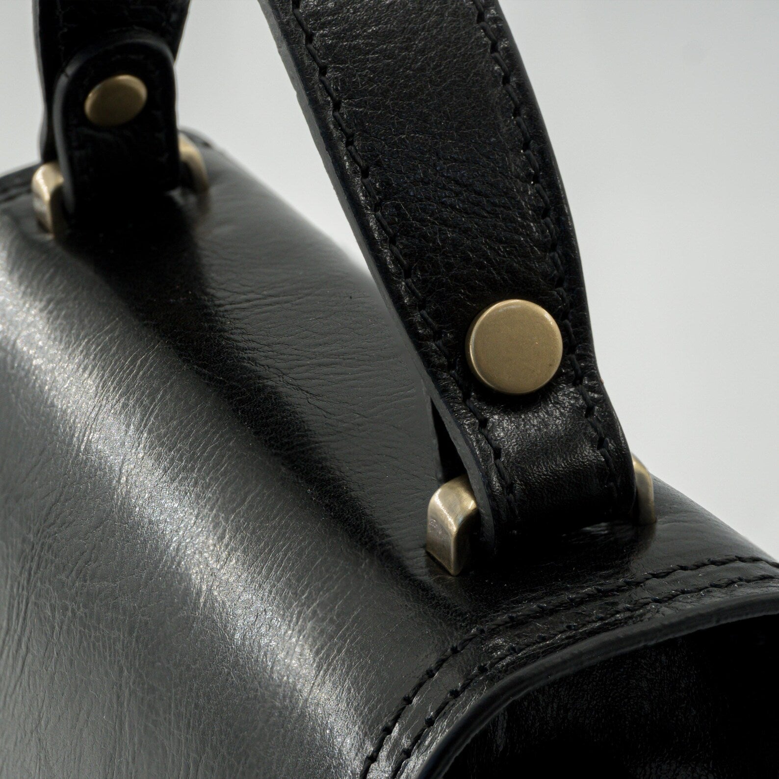 Italian Handmade Leather Bag for Women | Elegant Black Crossbody & Shoulder Bag | From Florence – Made in Italy