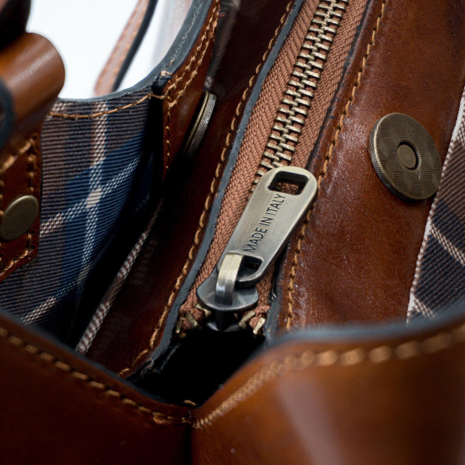 Italian Handmade Leather Bags for Women | Elegant Brown Tote From Florence, Made in Italy | Crossbody & Top Handle Ita Bag